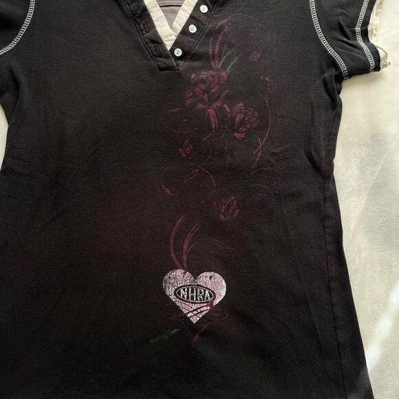Vintage Y2K indie cyber grunge preppy black tshirt with a floral heart design - Picture 4 of 8
